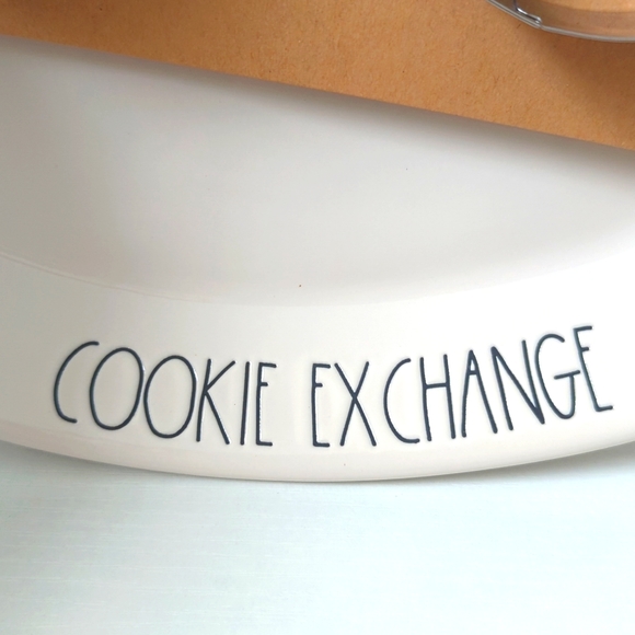 PLATTER 🍪 with Cookie Cutters - Rae Dunn - Picture 4 of 6